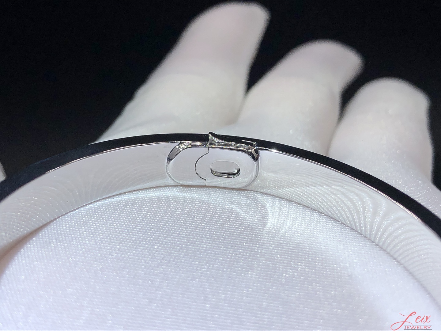 Custom Cartier Love 204 Diamonds Paved 18k White Gold Bracelet (1)