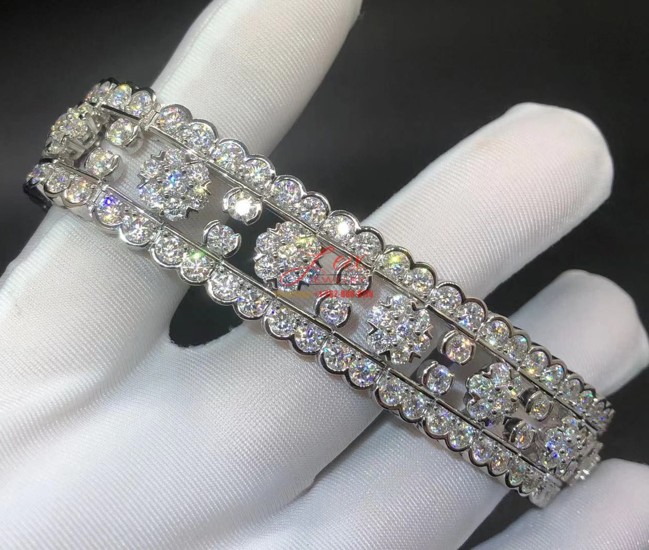 Custom VCA High Jewelry Snowflake 21.5ct Diamonds Platinum Bracelet (2) Custom VCA High Jewelry Snowflake 21.5ct Diamonds Platinum Bracelet