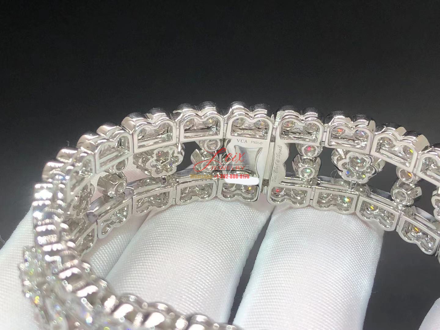 Custom VCA High Jewelry Snowflake 21.5ct Diamonds Platinum Bracelet (3) Custom VCA High Jewelry Snowflake 21.5ct Diamonds Platinum Bracelet