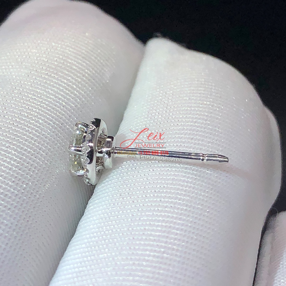 Harry Winston Classics 0.5ct Round Brilliant Diamond Platinum Micropavé Earstuds (2) Harry Winston Classics 0.5ct Round Brilliant Diamond Platinum Micropavé Earstuds