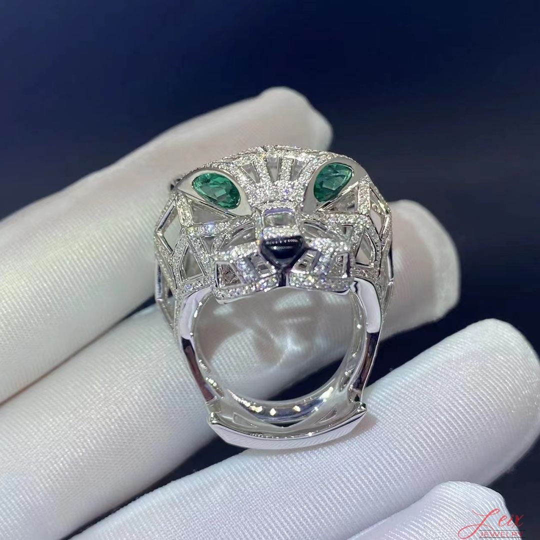 Panthere De Cartier 18K White Gold Emeralds Onyx Diamond-Pave Ring (4)