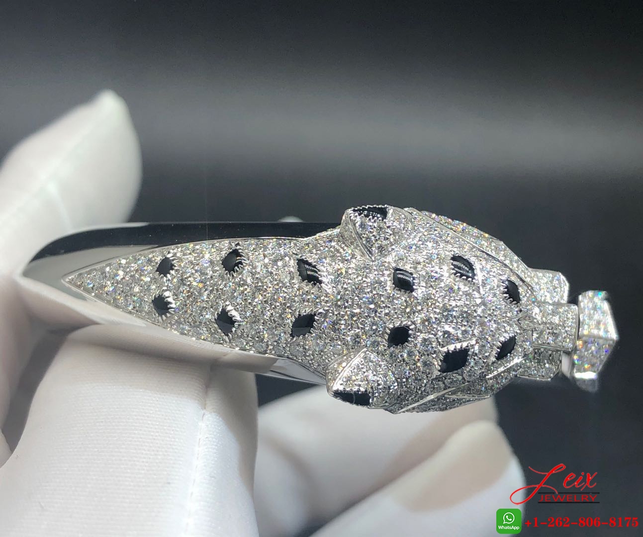 Panthere De Cartier 18k White Gold 4.33ct Diamond Emerald and Onyx Bracelet (6)