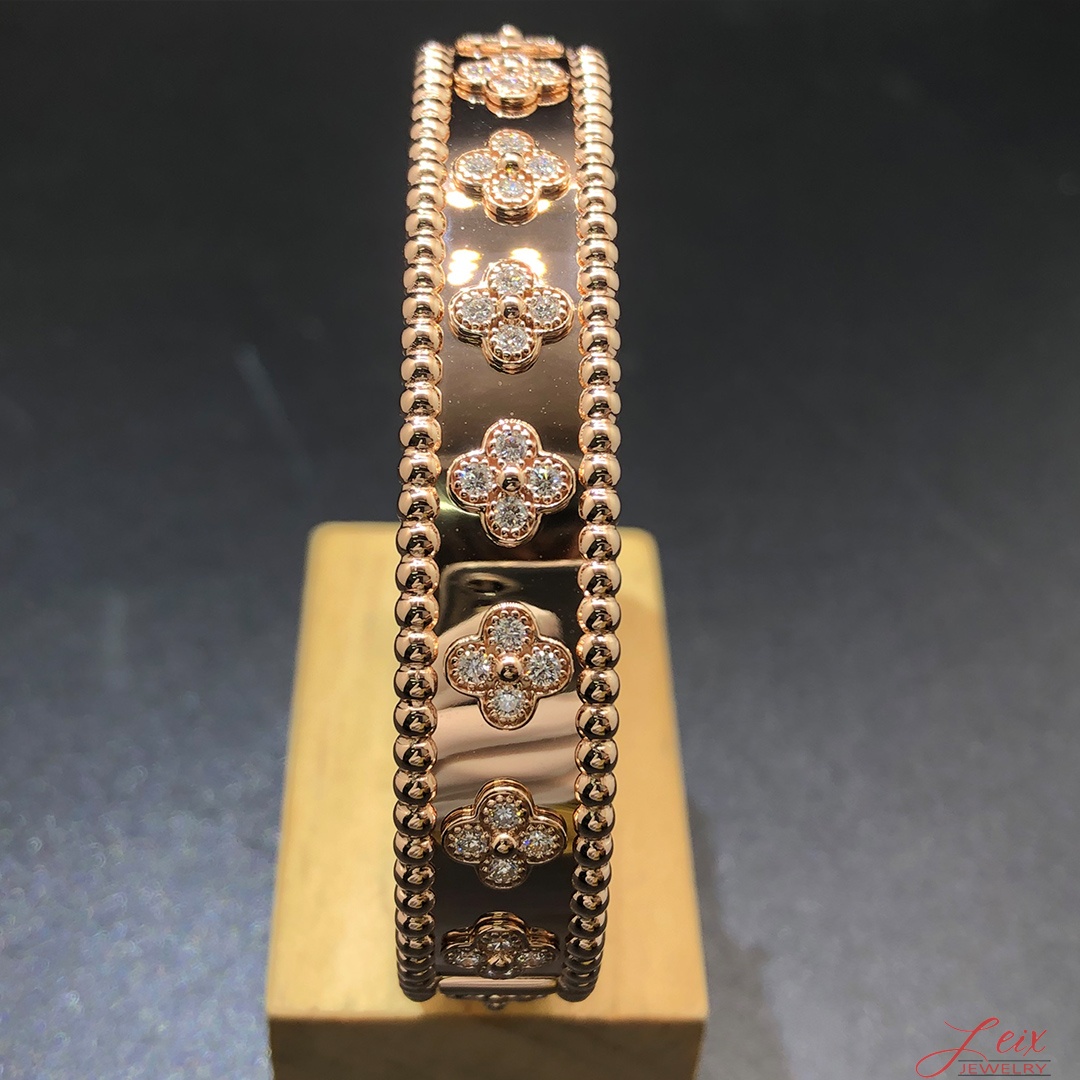 VCA Perlee Clovers Diamonds 18k Rose Gold Bracelet (1)