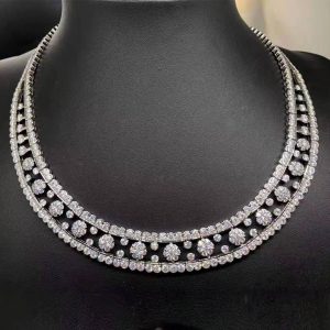Van Cleef & Arpels High Jewelry Platinum 30.99ct Diamonds Snowflake Necklace