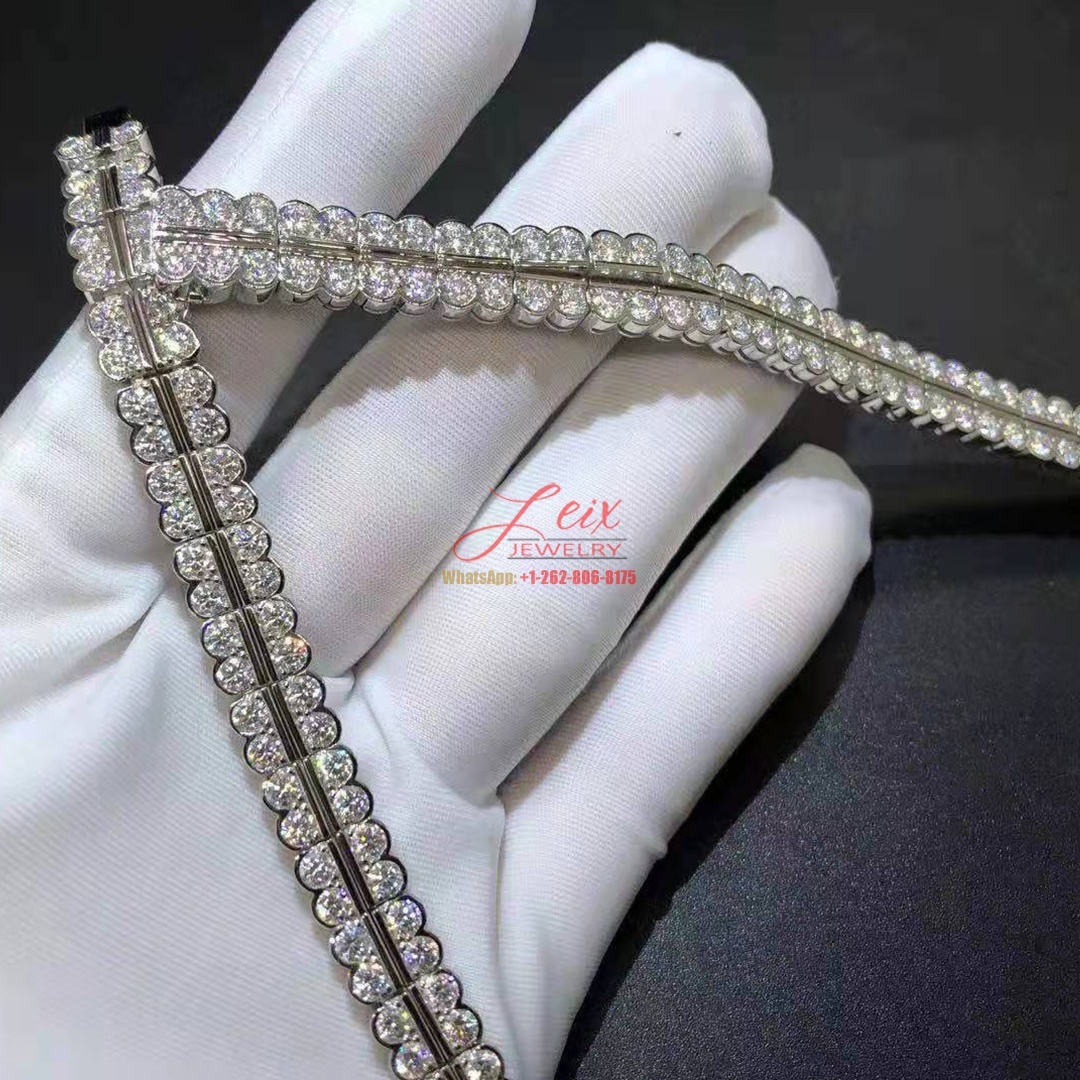 Van Cleef & Arpels High Jewelry Platinum 30.99ct Diamonds Snowflake Necklace (2) Van Cleef & Arpels High Jewelry Platinum 30.99ct Diamonds Snowflake Necklace