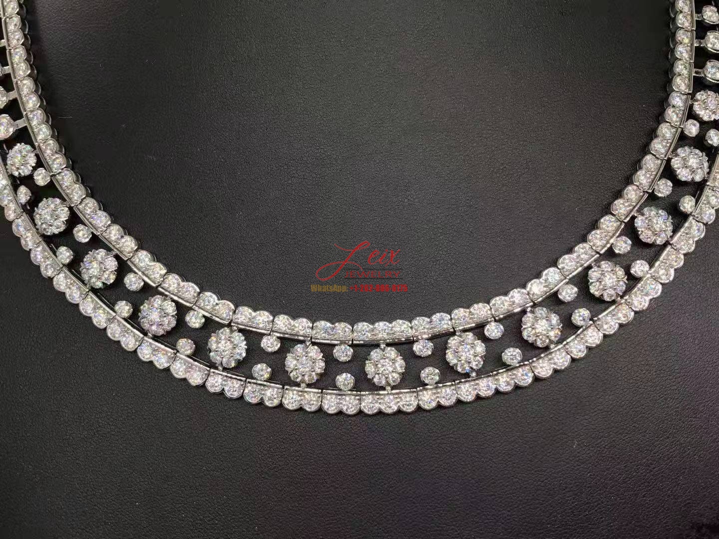 Van Cleef & Arpels High Jewelry Platinum 30.99ct Diamonds Snowflake Necklace (4) Van Cleef & Arpels High Jewelry Platinum 30.99ct Diamonds Snowflake Necklace