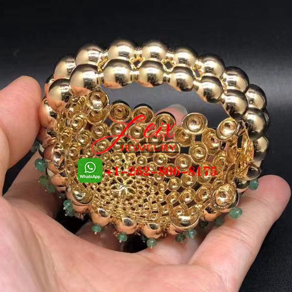 Cactus de Cartier 18k Yellow Gold Emeralds 5.92ct Diamond Bracelet (6) Cactus de Cartier 18k Yellow Gold Emeralds 5.92ct Diamond Bracelet