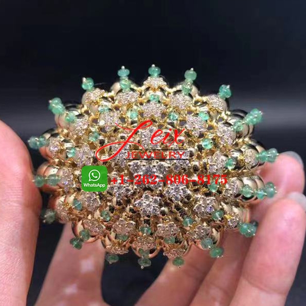 Cactus de Cartier 18k Yellow Gold Emeralds 5.92ct Diamond Bracelet (7) Cactus de Cartier 18k Yellow Gold Emeralds 5.92ct Diamond Bracelet