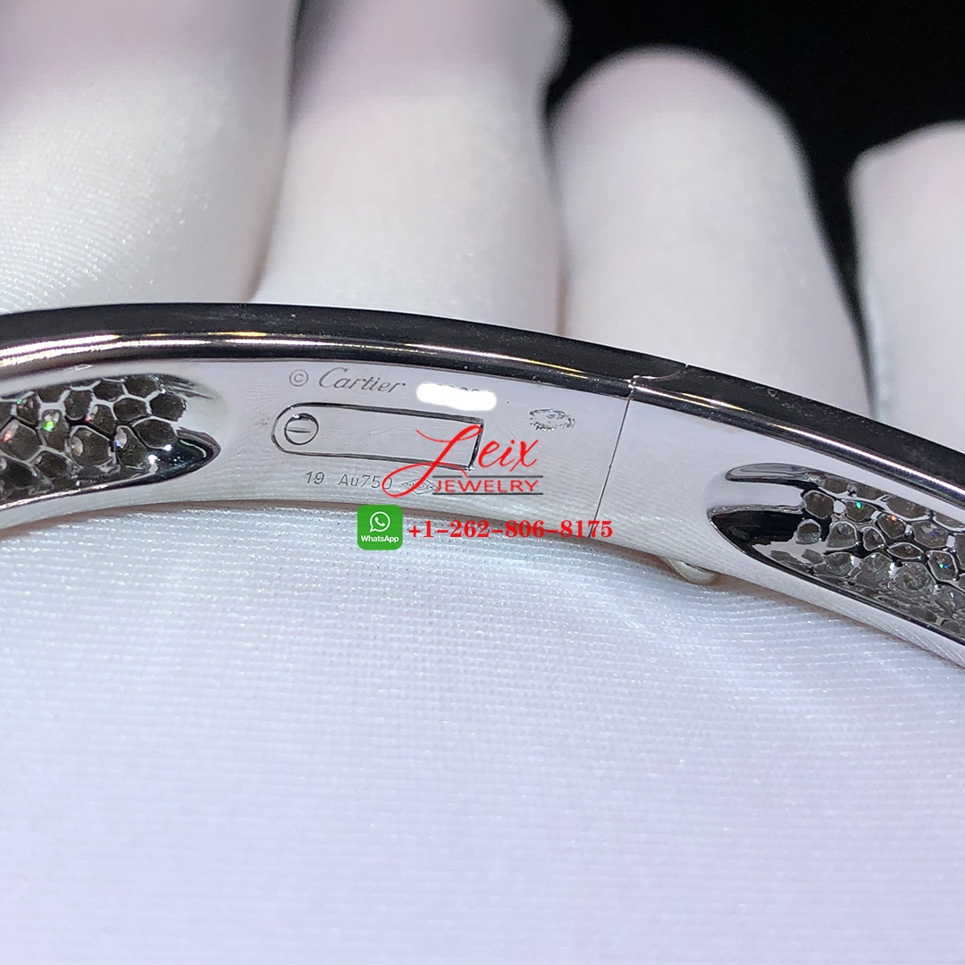 Panthère de Cartier 18K White Gold 7.56ct Diamond-Paved & Emeralds Onyx Bracelet (3) Panthère de Cartier 18K White Gold 7.56ct Diamond-Paved & Emeralds Onyx Bracelet