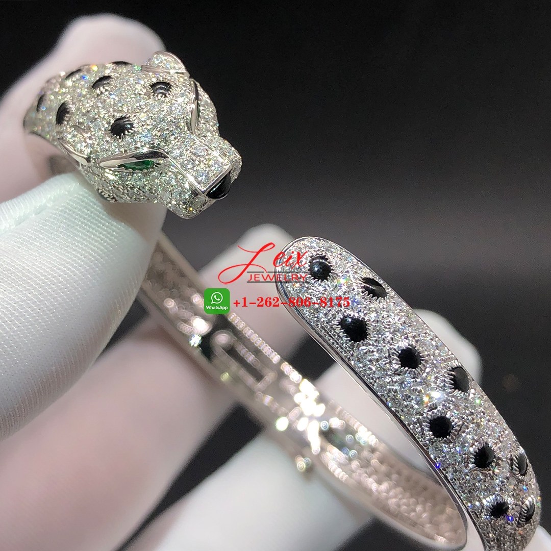 Panthère de Cartier 18K White Gold 7.56ct Diamond-Paved & Emeralds Onyx Bracelet Panthère de Cartier 18K White Gold 7.56ct Diamond-Paved & Emeralds Onyx Bracelet