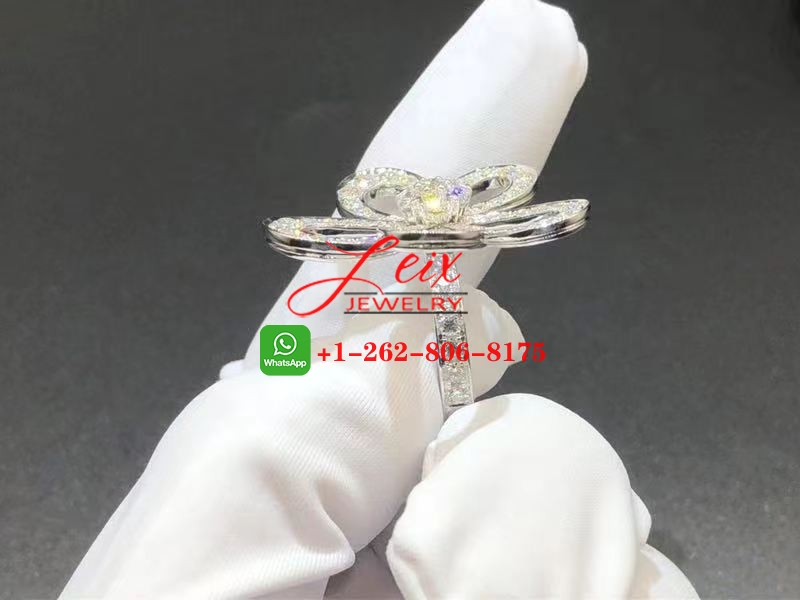 Van Cleef Arpels 18K White Gold 2.66ct Diamonds Flowerlace Ring (2) Van Cleef Arpels 18K White Gold 2.66ct Diamonds Flowerlace Ring