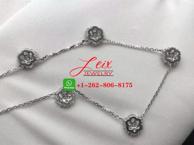 Van Cleef Fleurette 5 Flowers 18k White Gold 4.7ct Diamond Large Model Necklace (5) Van Cleef Fleurette 5 Flowers 18k White Gold 4.7ct Diamond Large Model Necklace