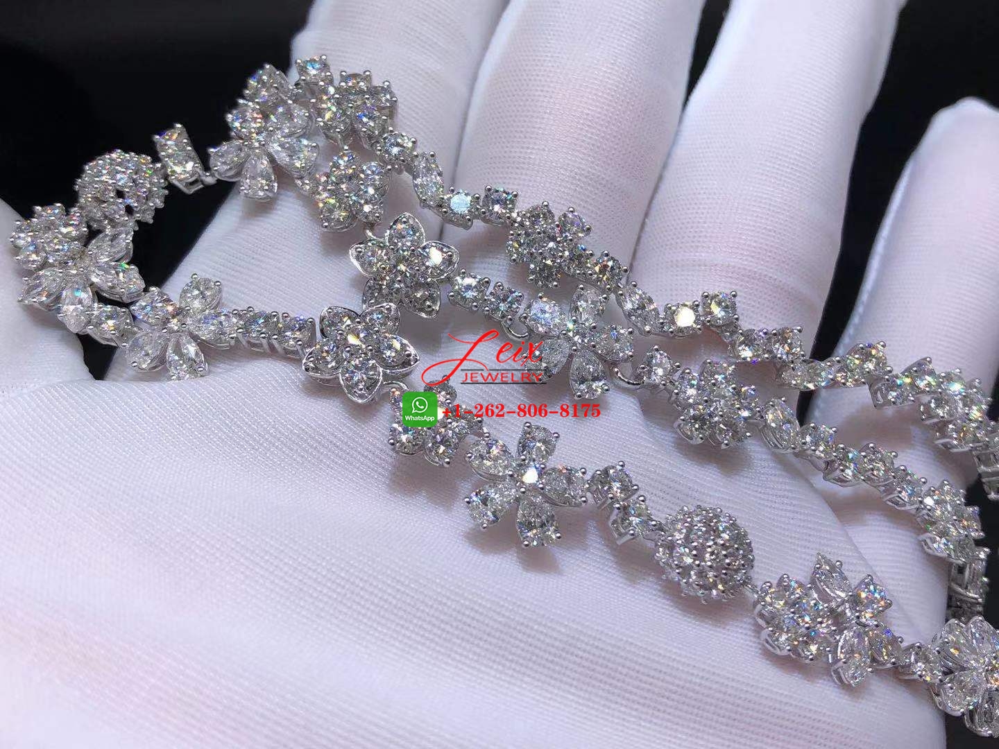 Van Cleef High Jewelry 18K White Gold 23.96CT Diamond Folie des Prés Necklace (1) Van Cleef High Jewelry 18K White Gold 23.96CT Diamond Folie des Prés Necklace
