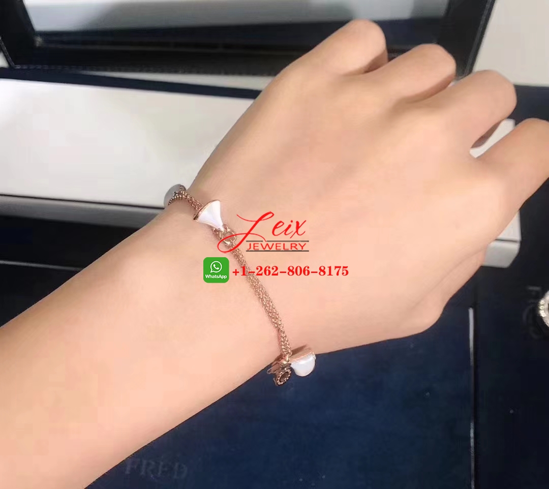 Bvlgari Diva's Dream Mother of Pearl 18k Rose Gold 4 Charms Bracelet (1) Bvlgari Diva's Dream Mother of Pearl 18k Rose Gold 4 Charms Bracelet