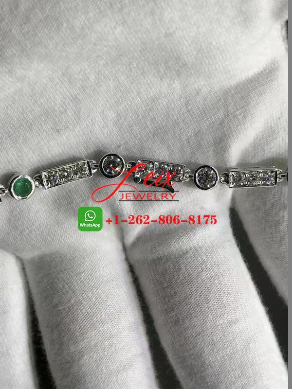 Cartier Platinum Emeralds & 11.39ct Pave Diamond Panthère de Cartier Necklace (4) Cartier Platinum Emeralds & 11.39ct Pave Diamond Panthère de Cartier Necklace