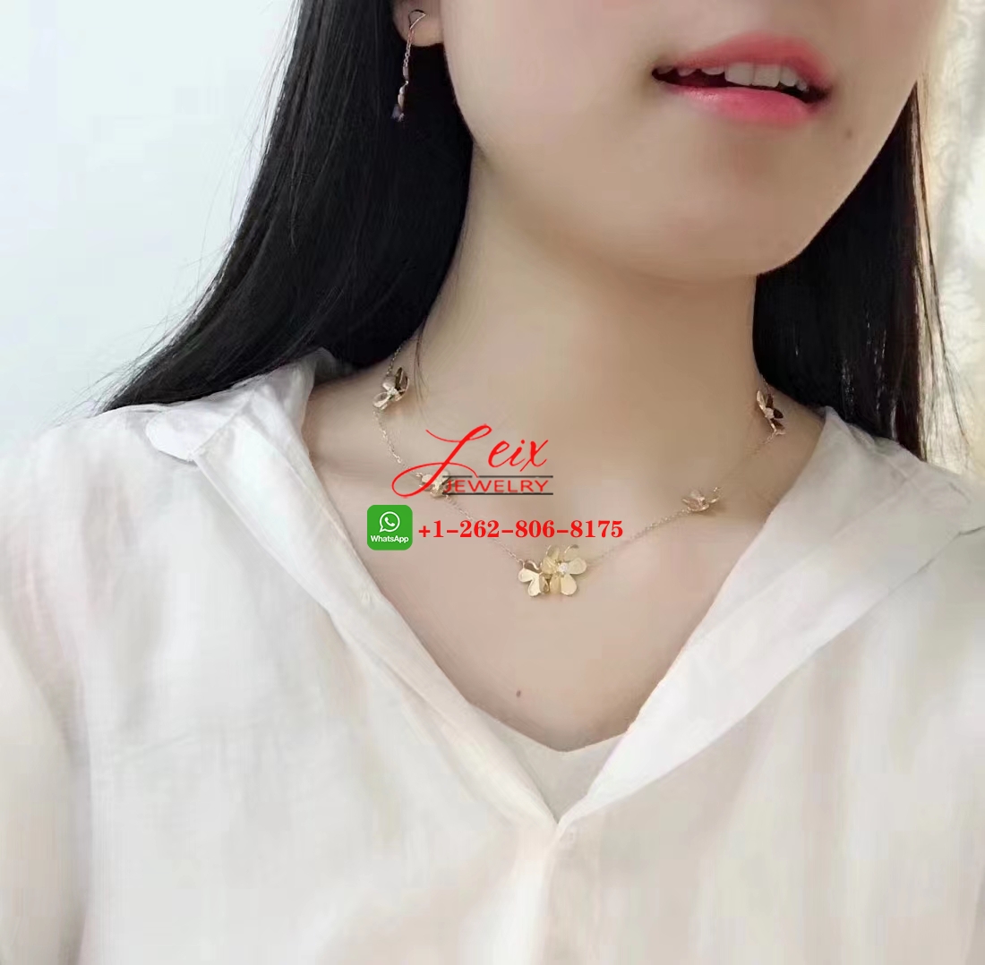 Van Cleef & Arpels Frivole 18k Yellow Gold Diamond 9 Flowers Necklace (7) Van Cleef & Arpels Frivole 18k Yellow Gold Diamond 9 Flowers Necklace
