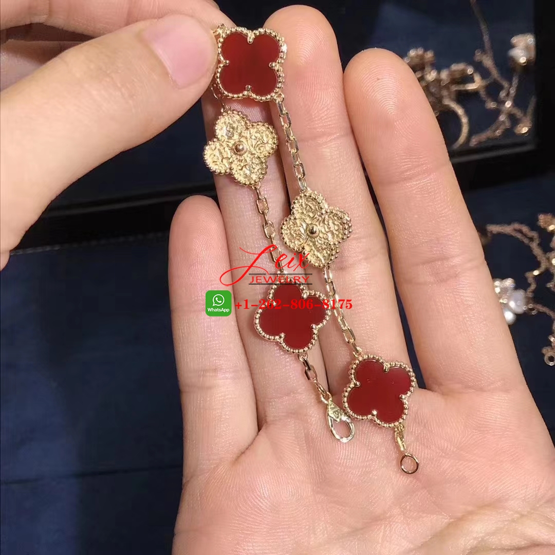 Van Cleef & Arpels Vintage Alhambra 18k Yellow Gold and Carnelian 5 Motif Bracelet (1) Van Cleef & Arpels Vintage Alhambra 18k Yellow Gold and Carnelian 5 Motif Bracelet
