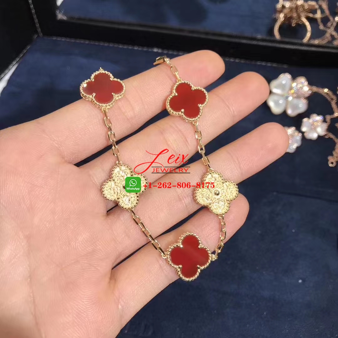 Van Cleef & Arpels Vintage Alhambra 18k Yellow Gold and Carnelian 5 Motif Bracelet (4) Van Cleef & Arpels Vintage Alhambra 18k Yellow Gold and Carnelian 5 Motif Bracelet