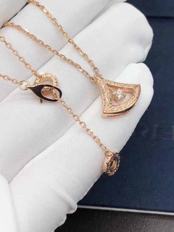 Bvlgari DIVAS' DREAM 18k Rose Gold Openwork Diamond Necklace