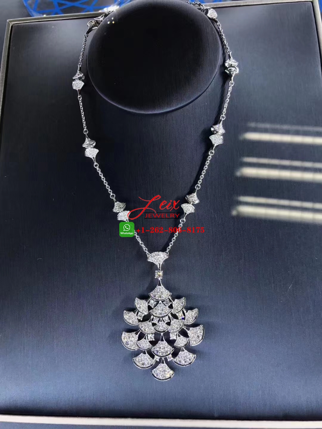 Bvlgari Divas' Dream Diamond 18K White Gold Pendant Necklace Bvlgari Divas' Dream Diamond 18K White Gold Pendant Necklace