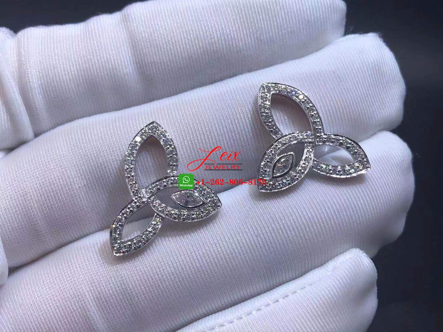 Harry Winston Lily Cluster Platinum Diamond Stud Earrings Harry Winston Lily Cluster Platinum Diamond Stud Earrings
