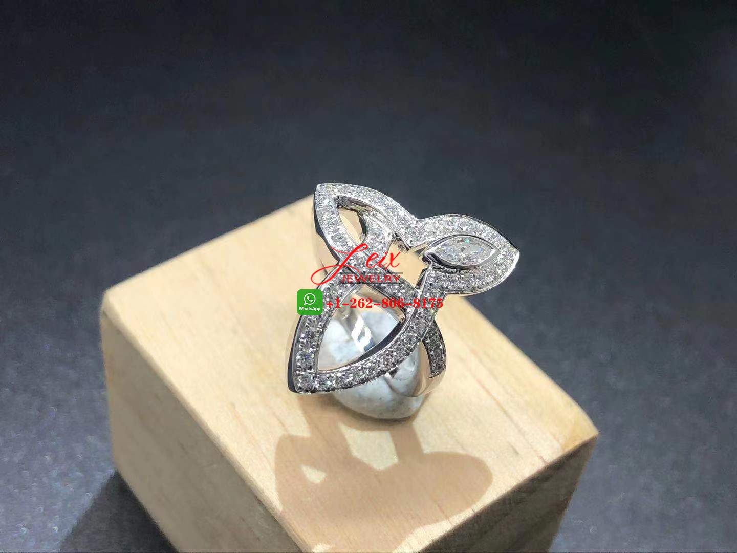 High Quality Harry Winston Lily Cluster Platinum Diamond Ring (2) High Quality Harry Winston Lily Cluster Platinum Diamond Ring