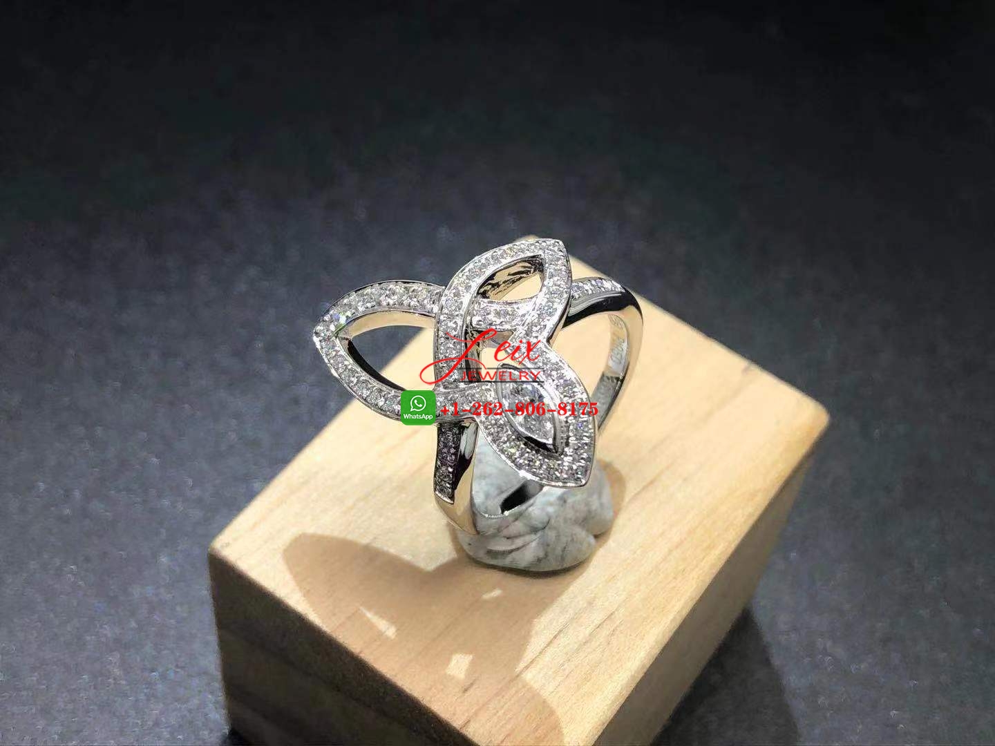 High Quality Harry Winston Lily Cluster Platinum Diamond Ring High Quality Harry Winston Lily Cluster Platinum Diamond Ring