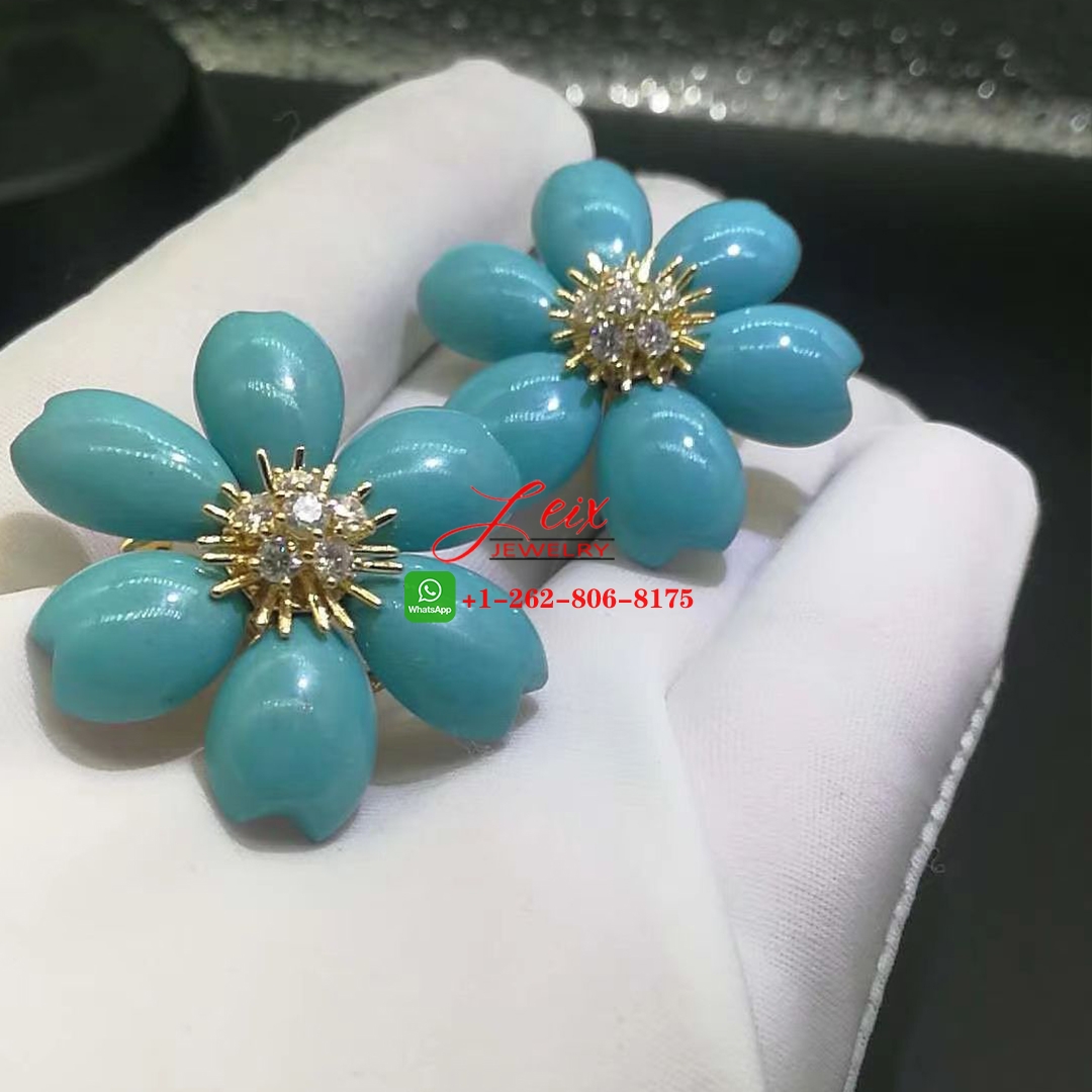 Van Cleef & Arpels Rose de Noel Flower Turquoise Diamond 18k Gold Earrings Van Cleef & Arpels Rose de Noel Flower Turquoise Diamond 18k Gold Earrings