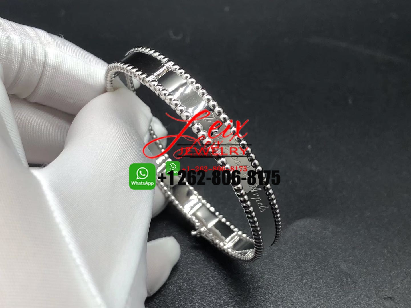 Van Cleef Perlée Signature Solid 18k White Gold Medium Model Bracelet Van Cleef Perlée Signature Solid 18k White Gold Medium Model Bracelet
