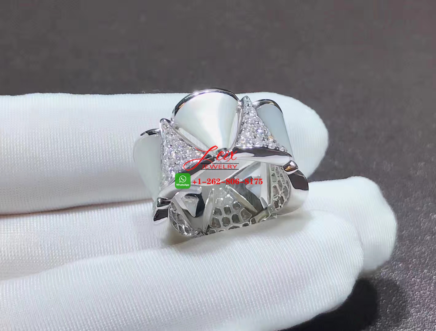 Bulgari Diva Dream 18k White Gold Diamond and Mother of Pearl Band Ring (1) Bulgari Diva Dream 18k White Gold Diamond and Mother of Pearl Band Ring