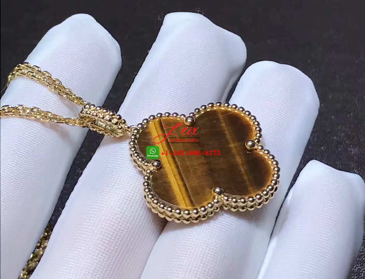 Van Cleef & Arpels Magic Alhambra 18k Yellow Gold Tiger Eye 1 Motif Long Necklace (4) Van Cleef & Arpels Magic Alhambra 18k Yellow Gold Tiger Eye 1 Motif Long Necklace