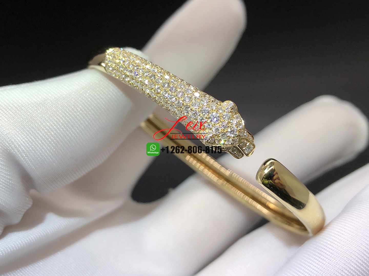 Panthère de Cartier 18k Yellow Gold Onyx, Emeralds, Half Diamond Paved Bracelet (3) Panthère de Cartier 18k Yellow Gold Onyx, Emeralds, Half Diamond Paved Bracelet