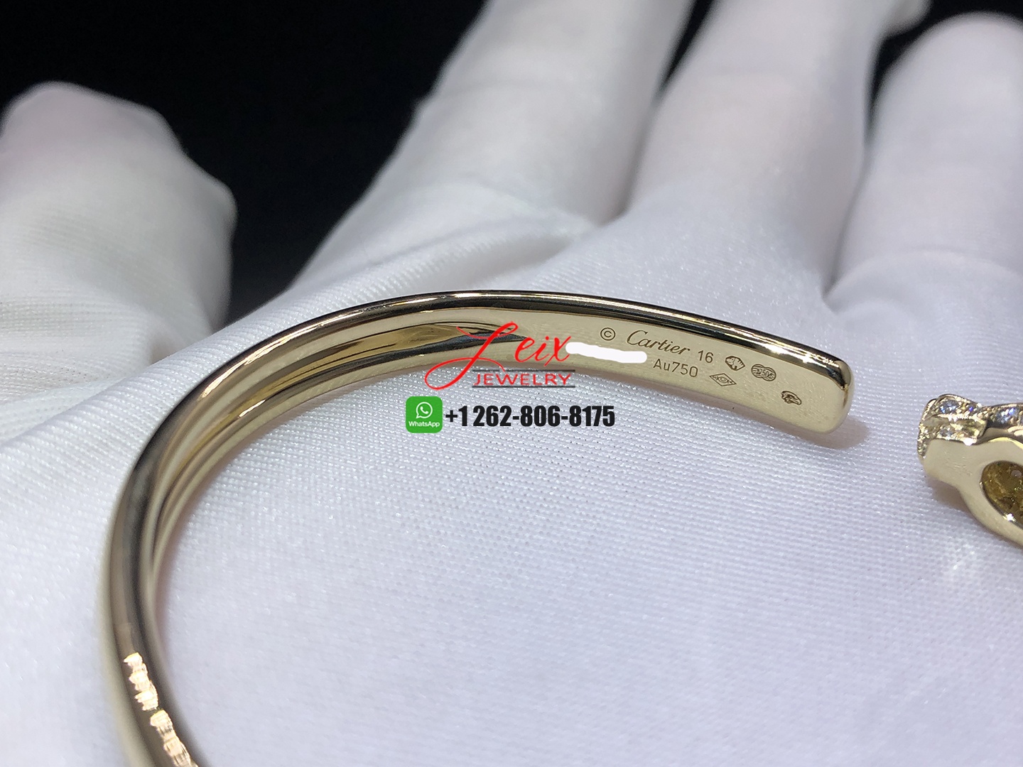 Panthère de Cartier 18k Yellow Gold Onyx, Emeralds, Half Diamond Paved Bracelet (4) Panthère de Cartier 18k Yellow Gold Onyx, Emeralds, Half Diamond Paved Bracelet
