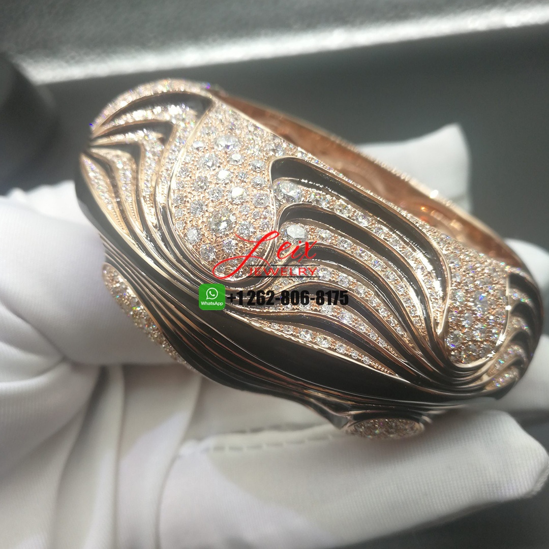 Cartier Paris Nouvelle Vogue High Jewelry18k Yellow Gold Black Lacquer and Diamond Bracelet Cartier Paris Nouvelle Vogue High Jewelry18k Yellow Gold Black Lacquer and Diamond Bracelet