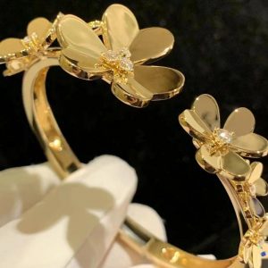 Custom Made Van Cleef & Arpels 18k Yellow Gold 7 Flowers Frivole Bracelet