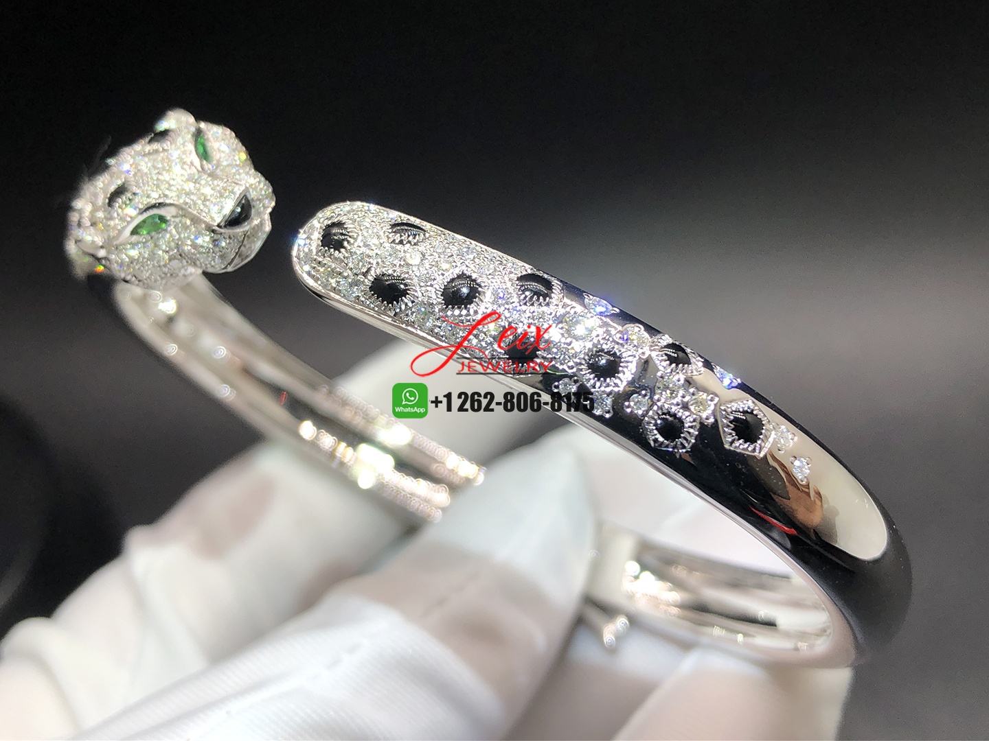 Cartier Panthère de Cartier Bracelet in 18k White Gold with 225 Diamonds Cartier Panthère de Cartier Bracelet in 18k White Gold with 225 Diamonds