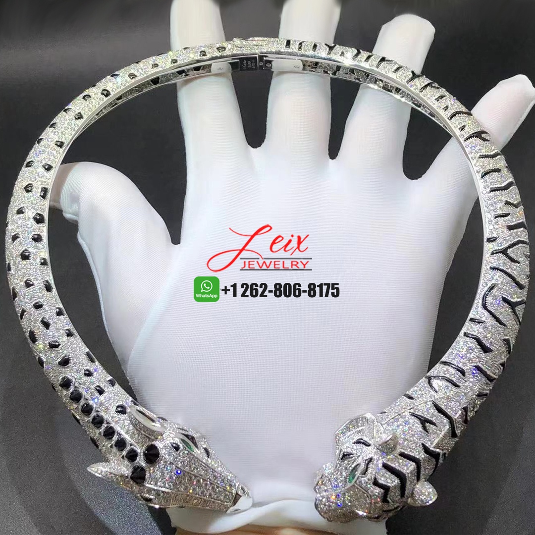 Cartier High Jewelry Indomptables de Cartier Tiger and Giraffe 18k White Gold Pave Diamond Onyx Necklace (5) Cartier High Jewelry Indomptables de Cartier Tiger and Giraffe 18k White Gold Pave Diamond Onyx Necklace