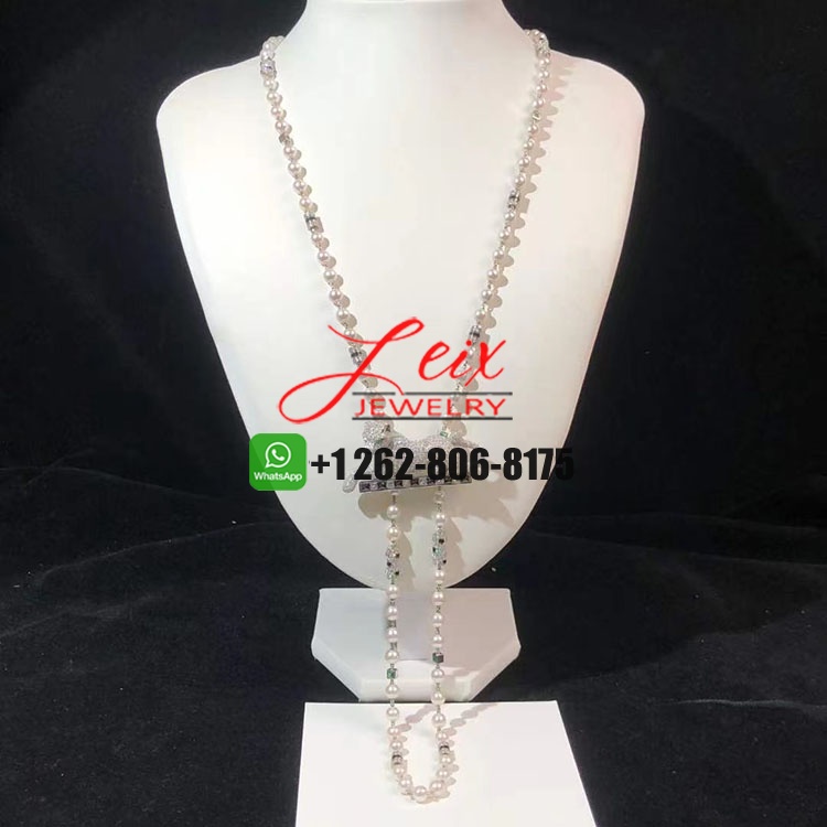 Cartier 18k White Gold Pave Diamond Pearl Onyx Emerald Panthère de Cartier Brooch Necklace (3) Cartier 18k White Gold Pave Diamond Pearl Onyx Emerald Panthère de Cartier Brooch Necklace