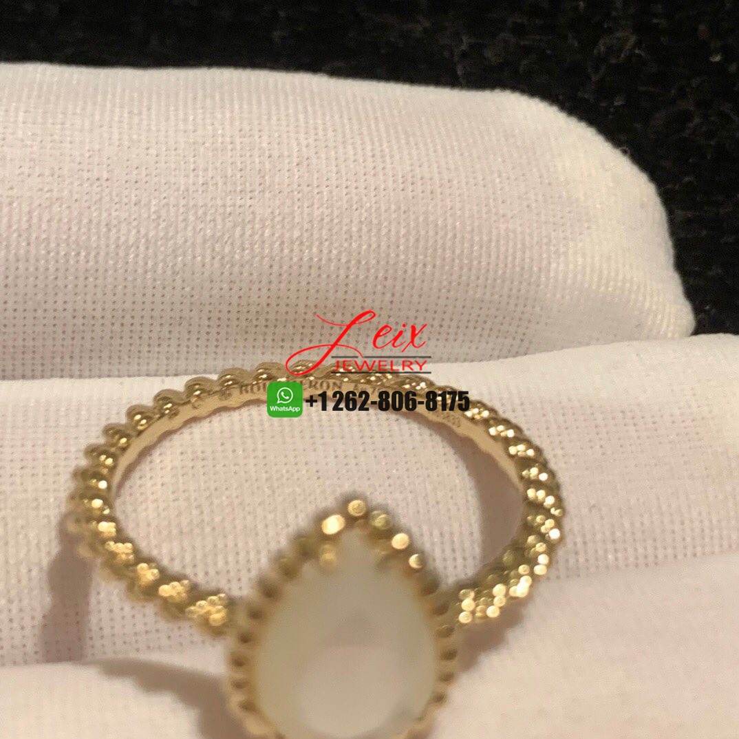 Boucheron Serpent Bohème 18k Yellow Gold Mother of Pearl S Motif Ring (1)
