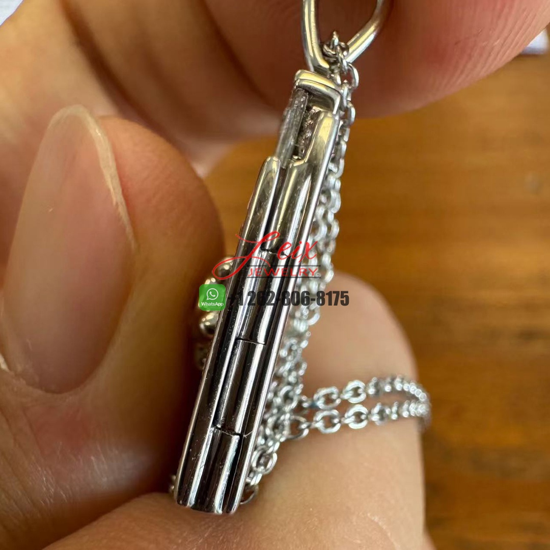 Harry Winston Platinum and Pave Diamonds Fifth Avenue Vault Charm (3)