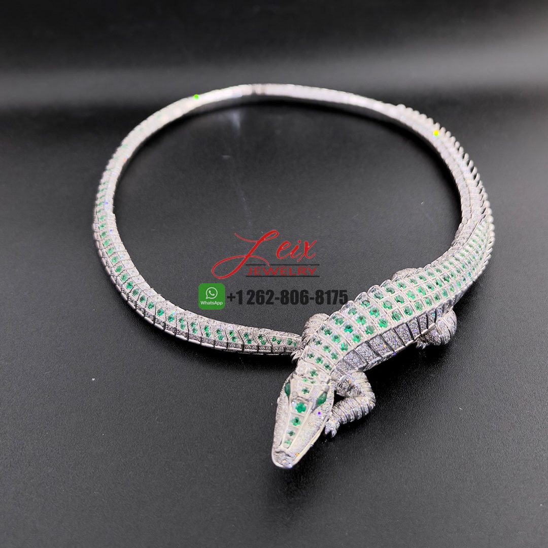 Cartier 18k White Gold Faune et Flore de Cartier Pave Diamonds and Emeralds High Jewelry Crocodile Necklace